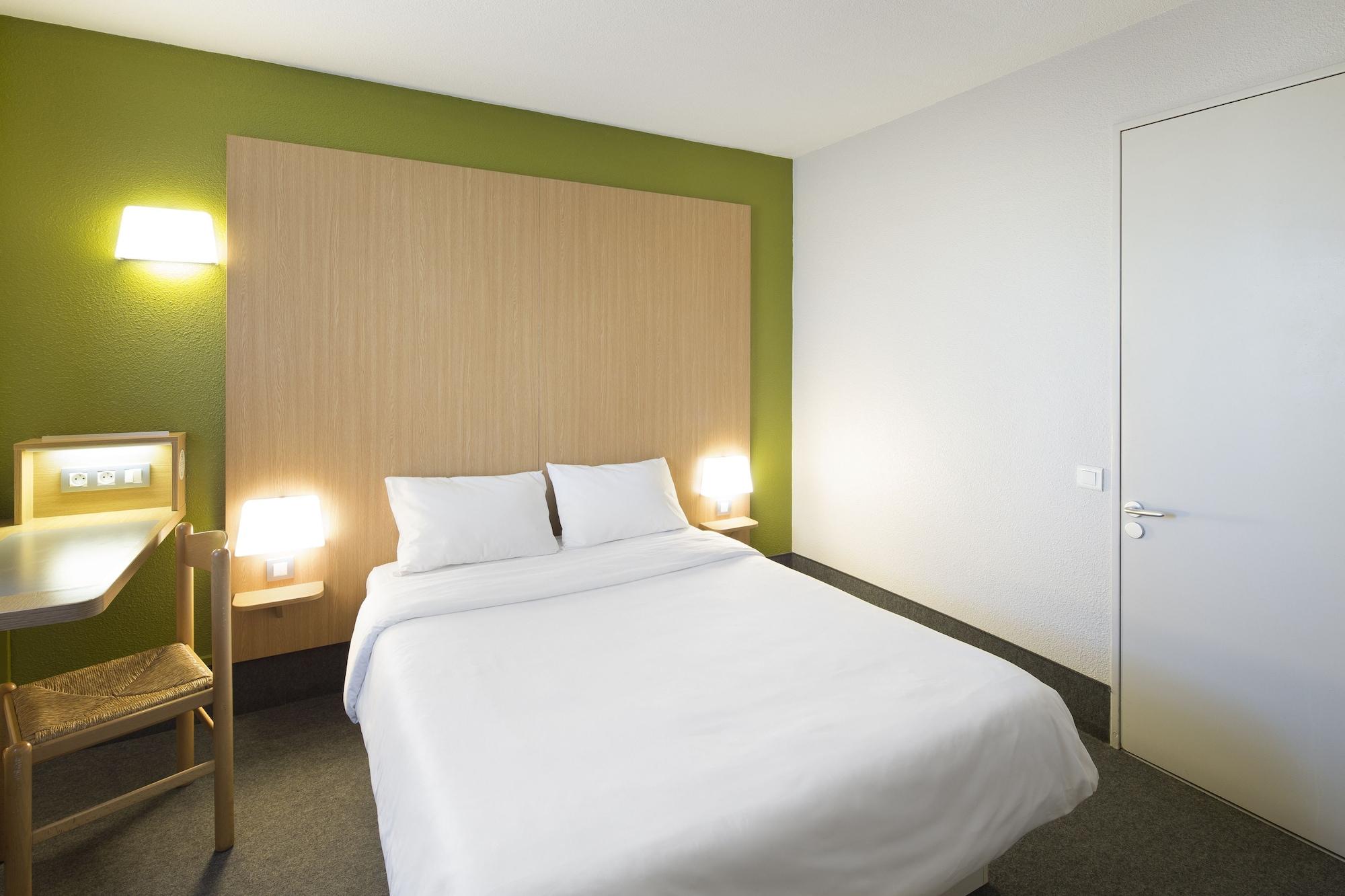 B&B Hotel Reims Centre Gare Esterno foto